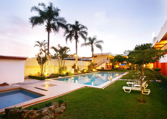Hotel with pool: Hotel Puerta Del Sol Guadalajara