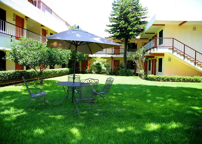 Hotel with pool: Hotel Puerta Del Sol Guadalajara