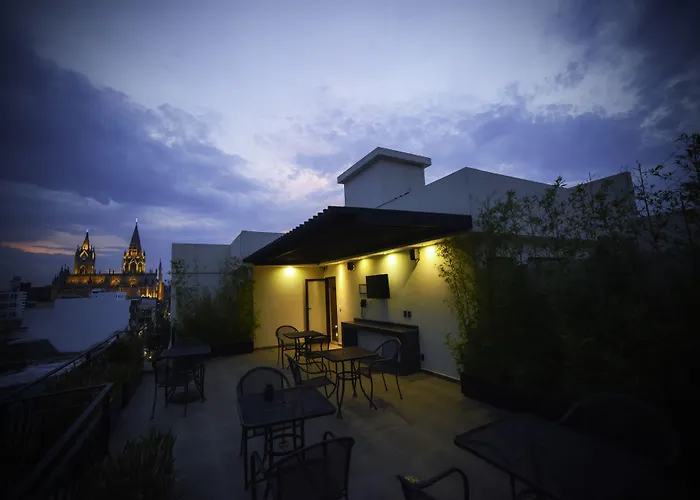 Six Hotel Guadalajara Expiatorio